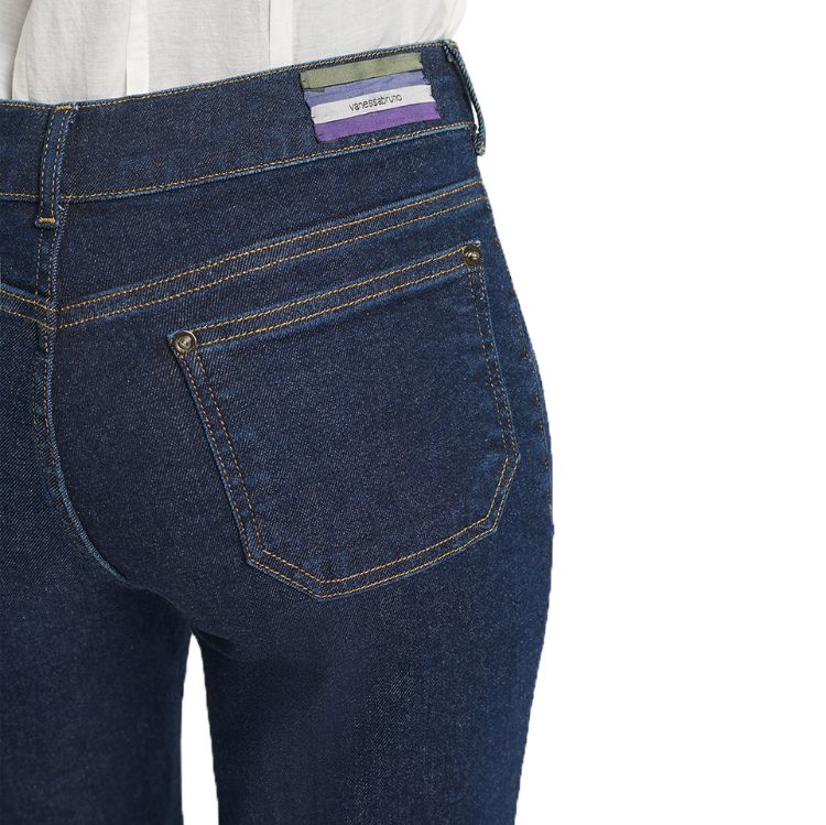 	890 INDIGO